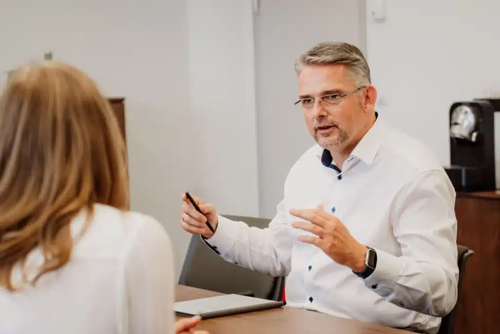 Foto von York Ambros beim Führungskräftecoaching - Coachingprozess in Wien